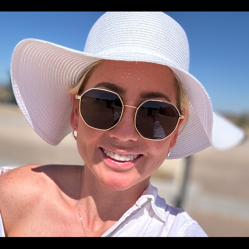 Time and Tru Classic White Wide-Brim Hat